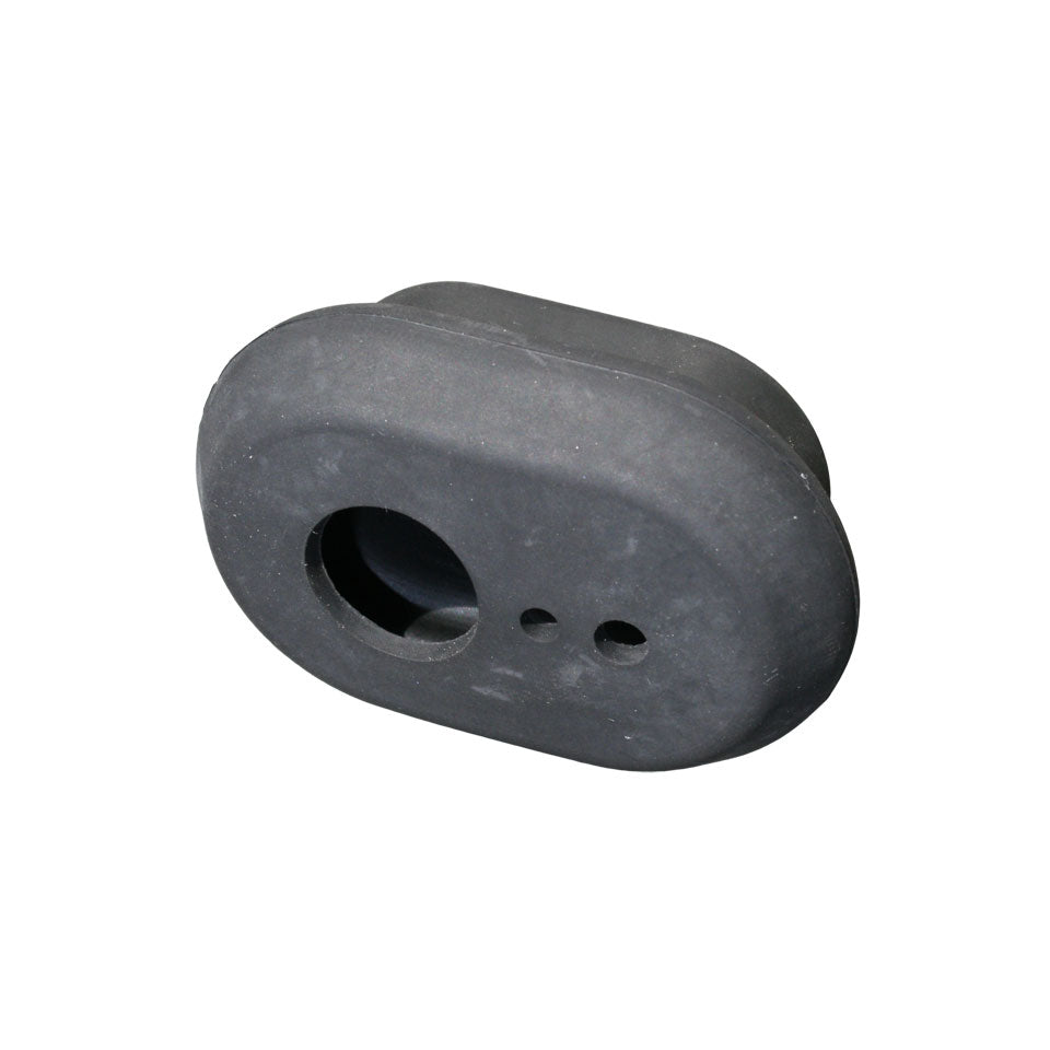 Doorvoerrubber chassis voor koppelings-, gas- en chokekabel detail — Kever, KG