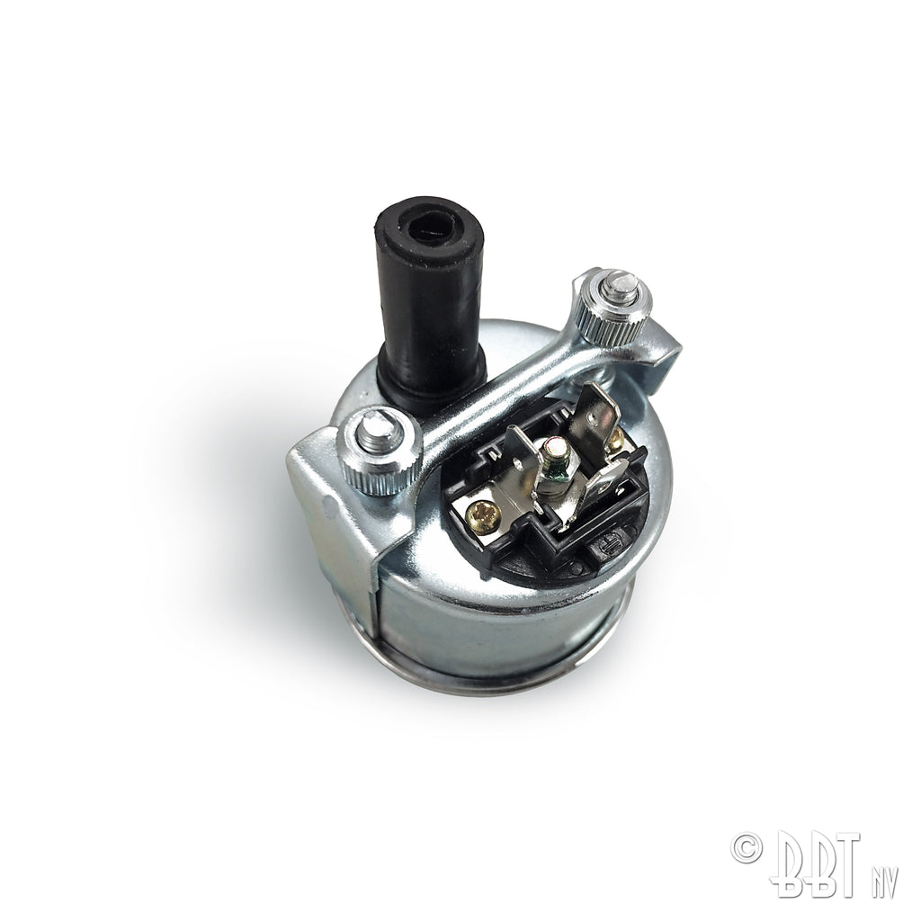 Benzinemeter 6V detail — T1