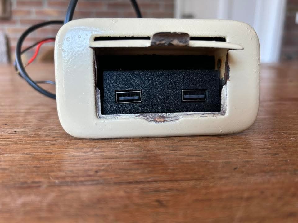 VW T1 | USB lader voor asbak, 6/12 volt